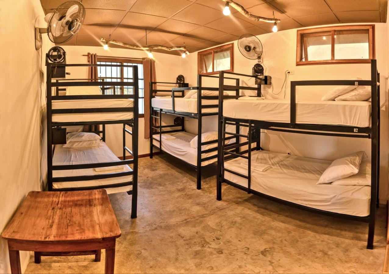 Hostal Don Cenobio Флорес Экстерьер фото