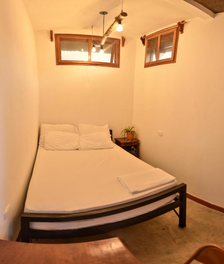 Hostal Don Cenobio Флорес Экстерьер фото