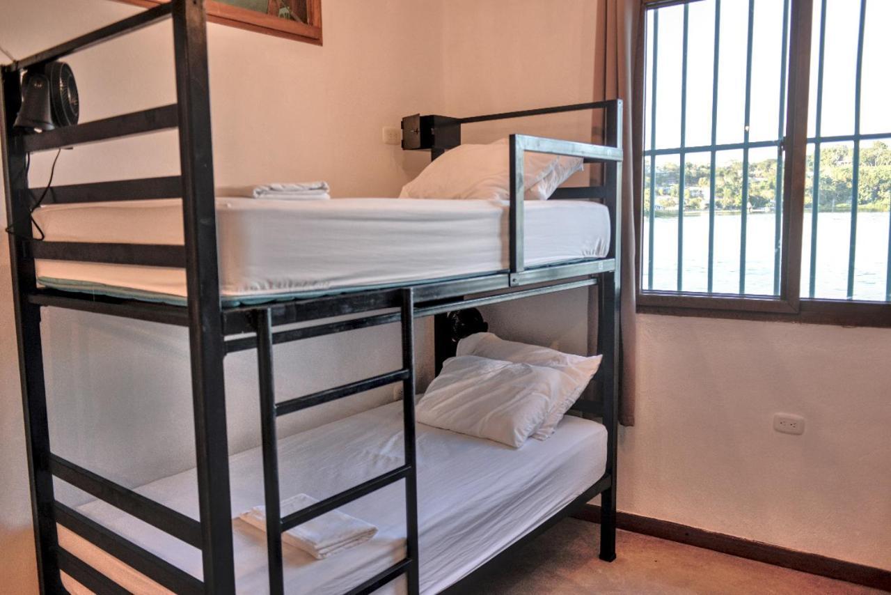 Hostal Don Cenobio Флорес Экстерьер фото