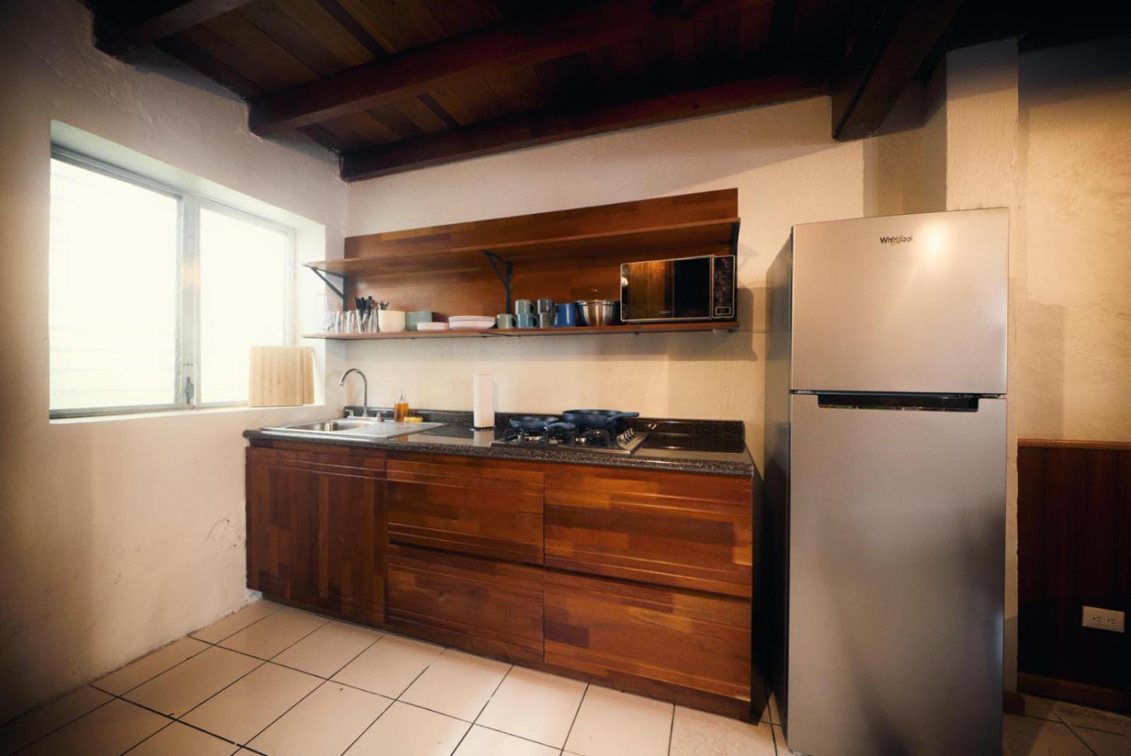 Hostal Don Cenobio Флорес Экстерьер фото